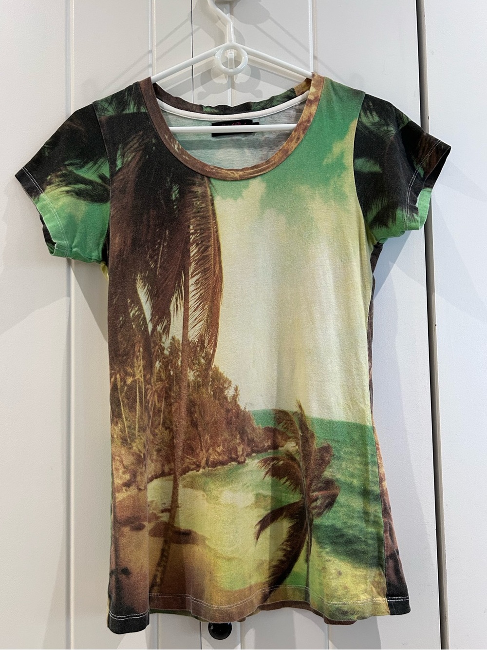 Motel Rocks ‘Tropical Beach’ tee